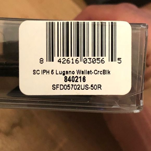 SENA Handcrafted Italian Leather iPhone Case -‎ Black - Picture 4 of 5